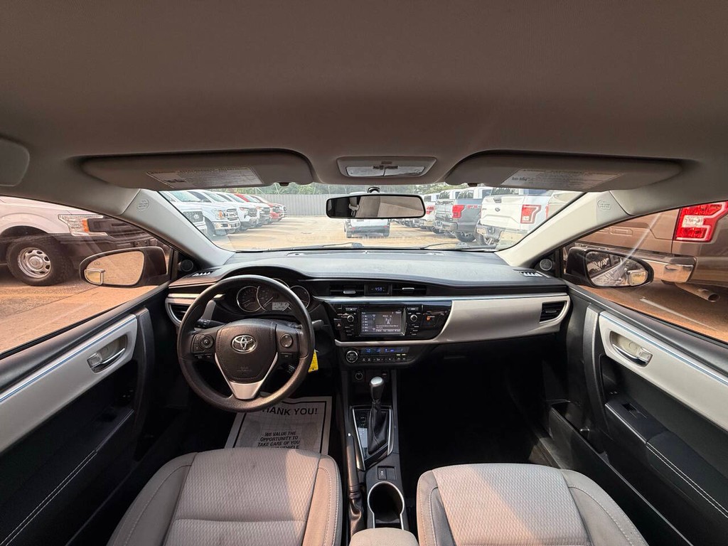 Toyota Corolla Vehicle Full-screen Gallery Image 21