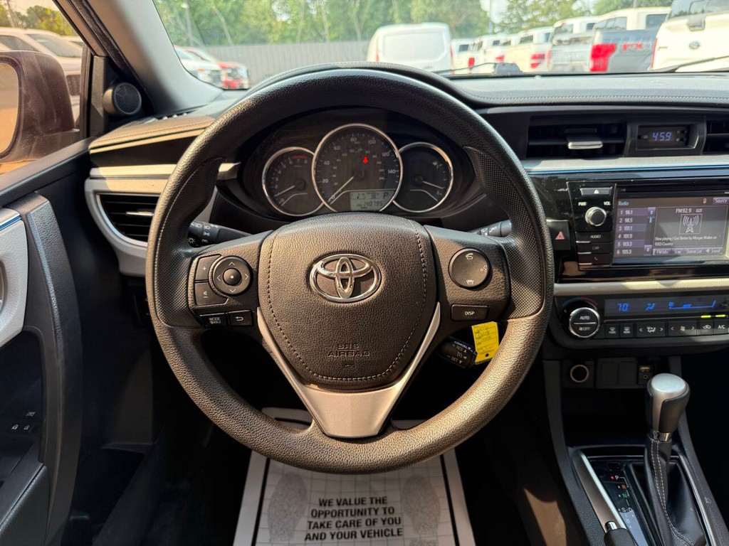 Toyota Corolla Vehicle Full-screen Gallery Image 25