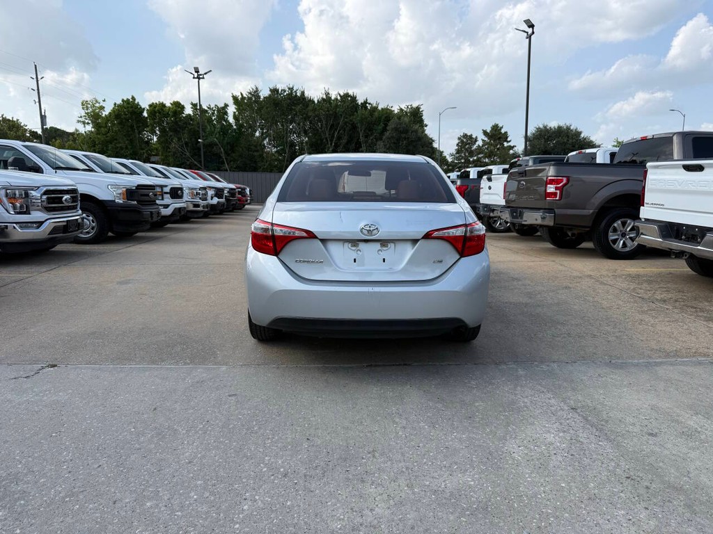 Toyota Corolla Vehicle Full-screen Gallery Image 42
