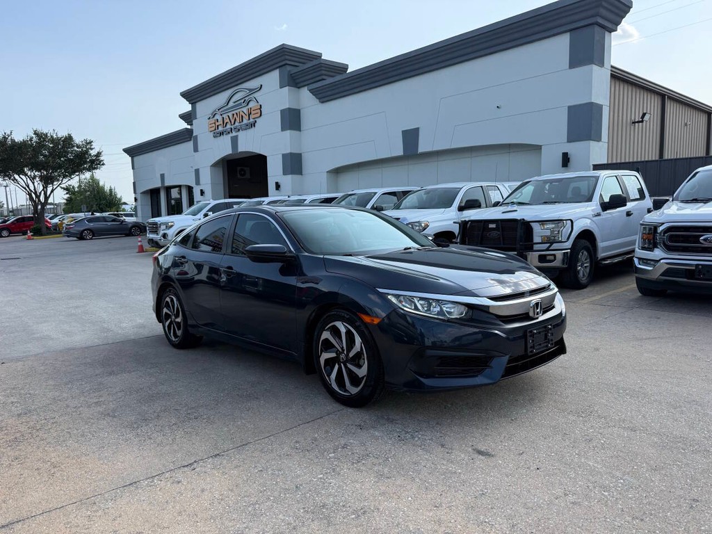 Honda Civic Sedan Vehicle Full-screen Gallery Image 02
