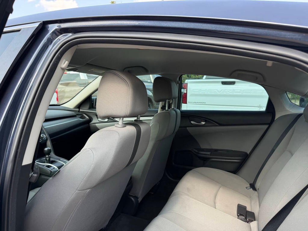 Honda Civic Sedan Vehicle Full-screen Gallery Image 12