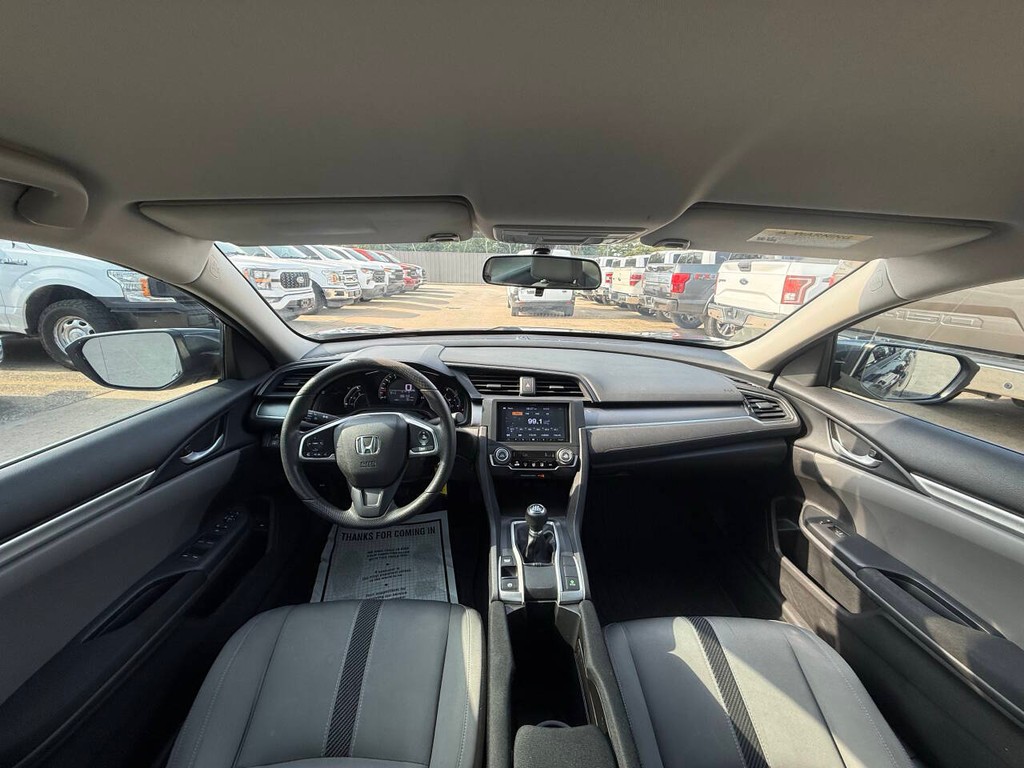 Honda Civic Sedan Vehicle Full-screen Gallery Image 18