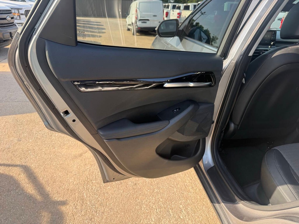 Kia Seltos Vehicle Full-screen Gallery Image 14