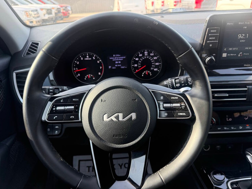 Kia Seltos Vehicle Full-screen Gallery Image 23