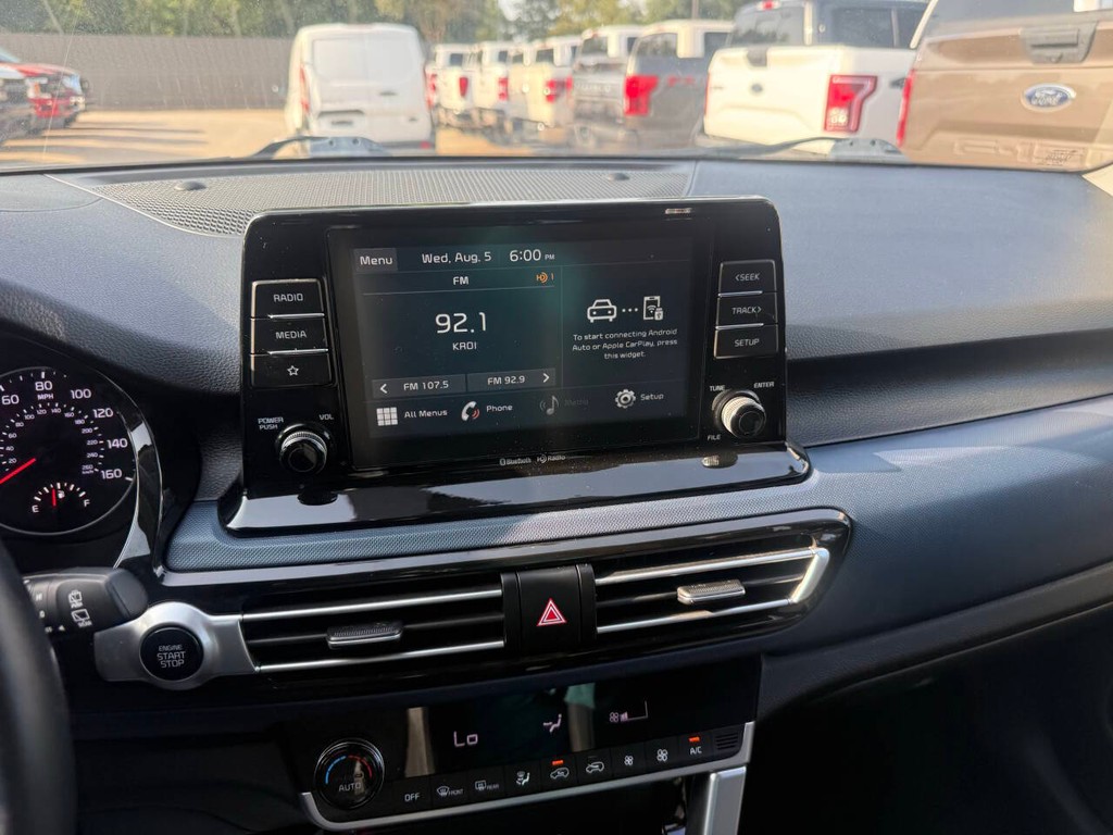 Kia Seltos Vehicle Full-screen Gallery Image 24