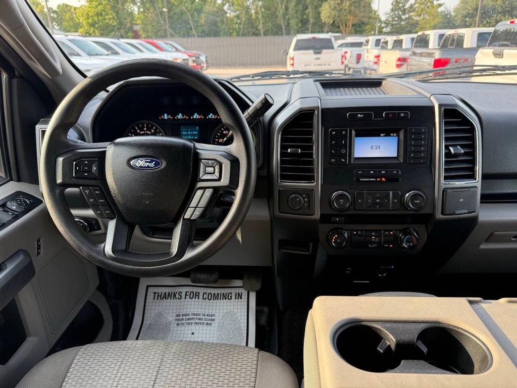 Ford F-150 Vehicle Full-screen Gallery Image 21