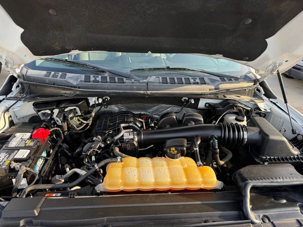 Ford F-150 Vehicle Full-screen Gallery Image 35