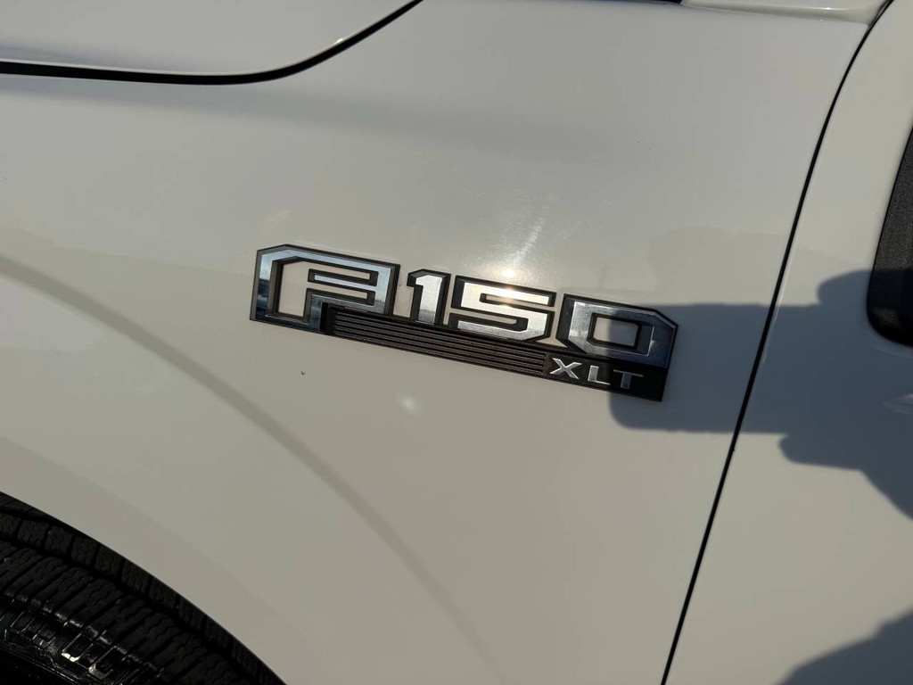 Ford F-150 Vehicle Full-screen Gallery Image 37
