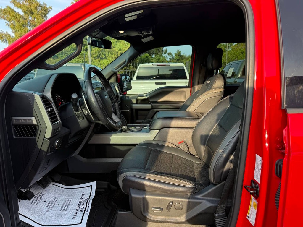 Ford F-150 Vehicle Full-screen Gallery Image 07