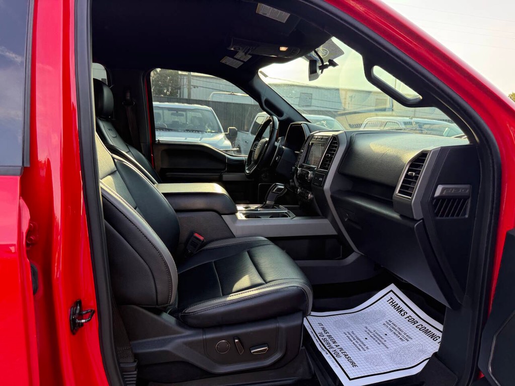 Ford F-150 Vehicle Full-screen Gallery Image 10
