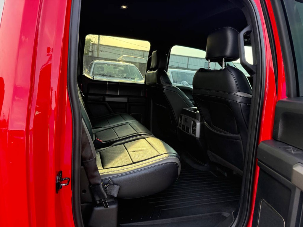 Ford F-150 Vehicle Full-screen Gallery Image 15