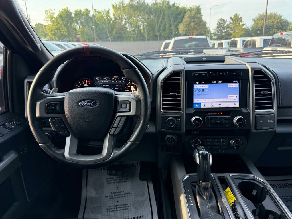 Ford F-150 Vehicle Full-screen Gallery Image 21