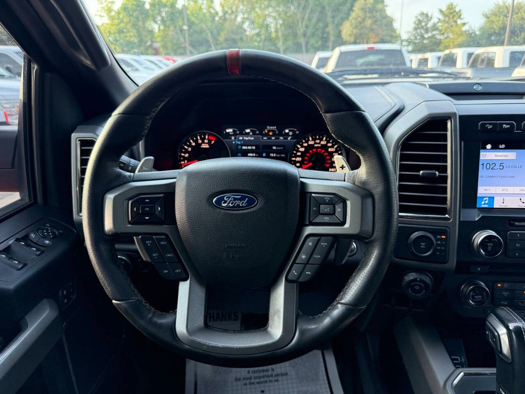Ford F-150 Vehicle Full-screen Gallery Image 22