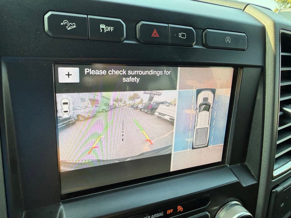 Ford F-150 Vehicle Full-screen Gallery Image 26