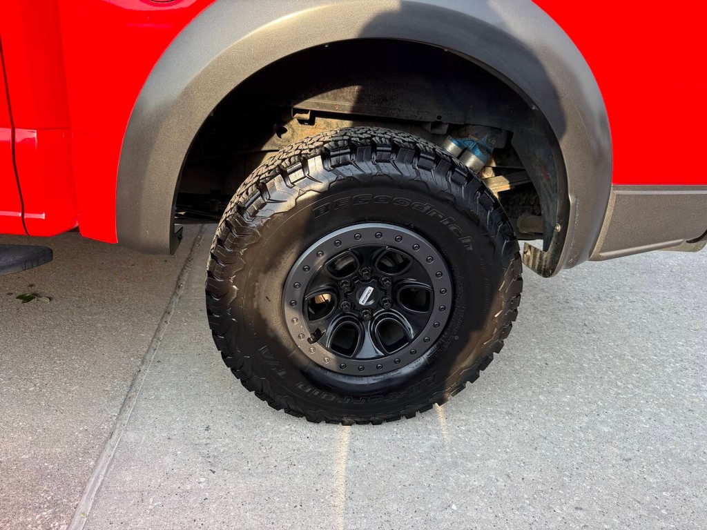 Ford F-150 Vehicle Full-screen Gallery Image 37