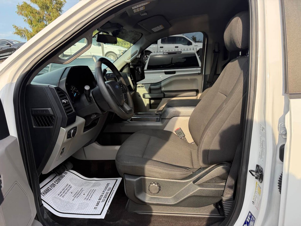 Ford F-150 Vehicle Full-screen Gallery Image 07