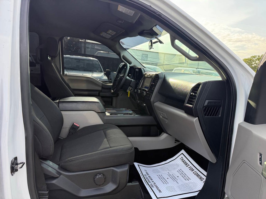 Ford F-150 Vehicle Full-screen Gallery Image 10
