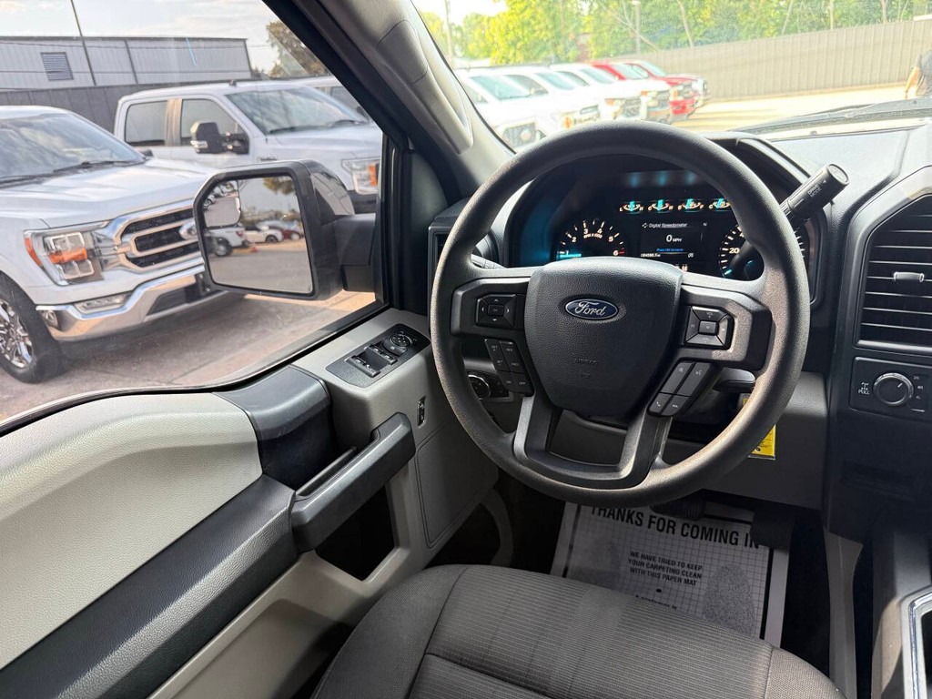 Ford F-150 Vehicle Full-screen Gallery Image 19