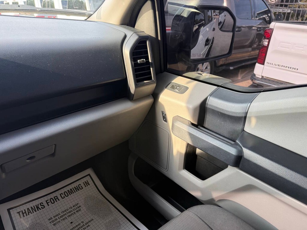Ford F-150 Vehicle Full-screen Gallery Image 20