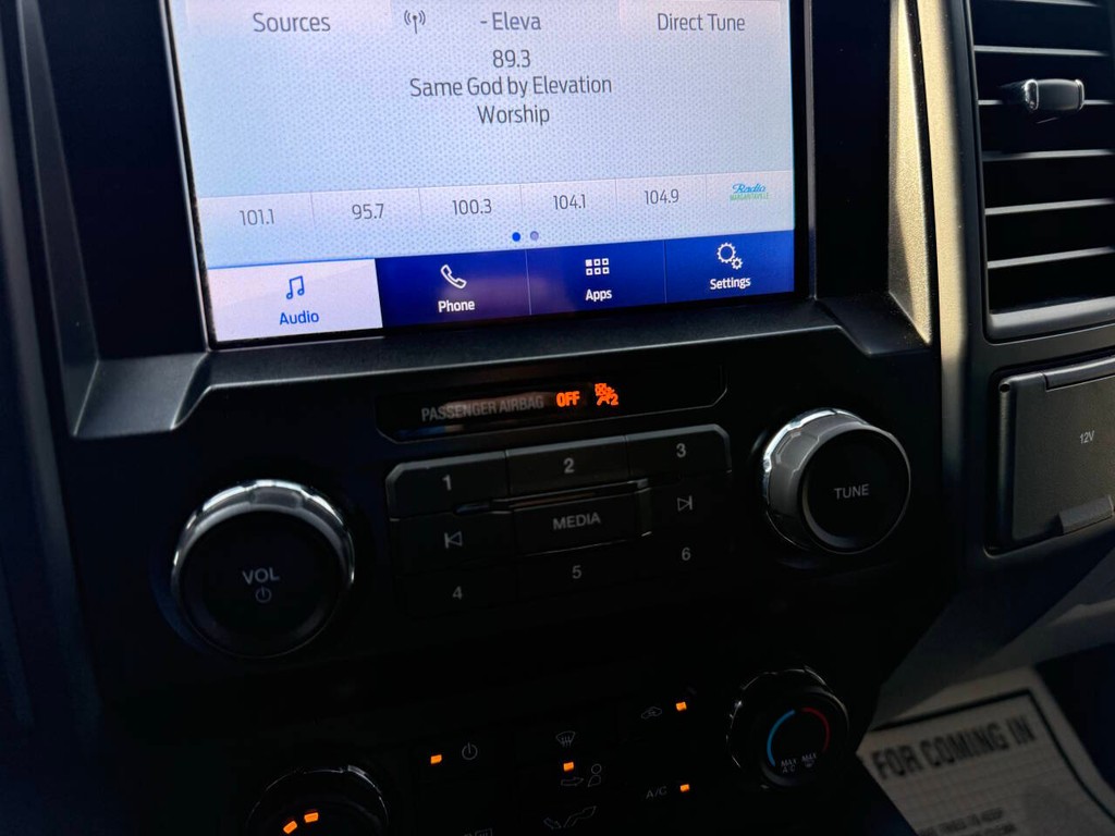 Ford F-150 Vehicle Full-screen Gallery Image 27