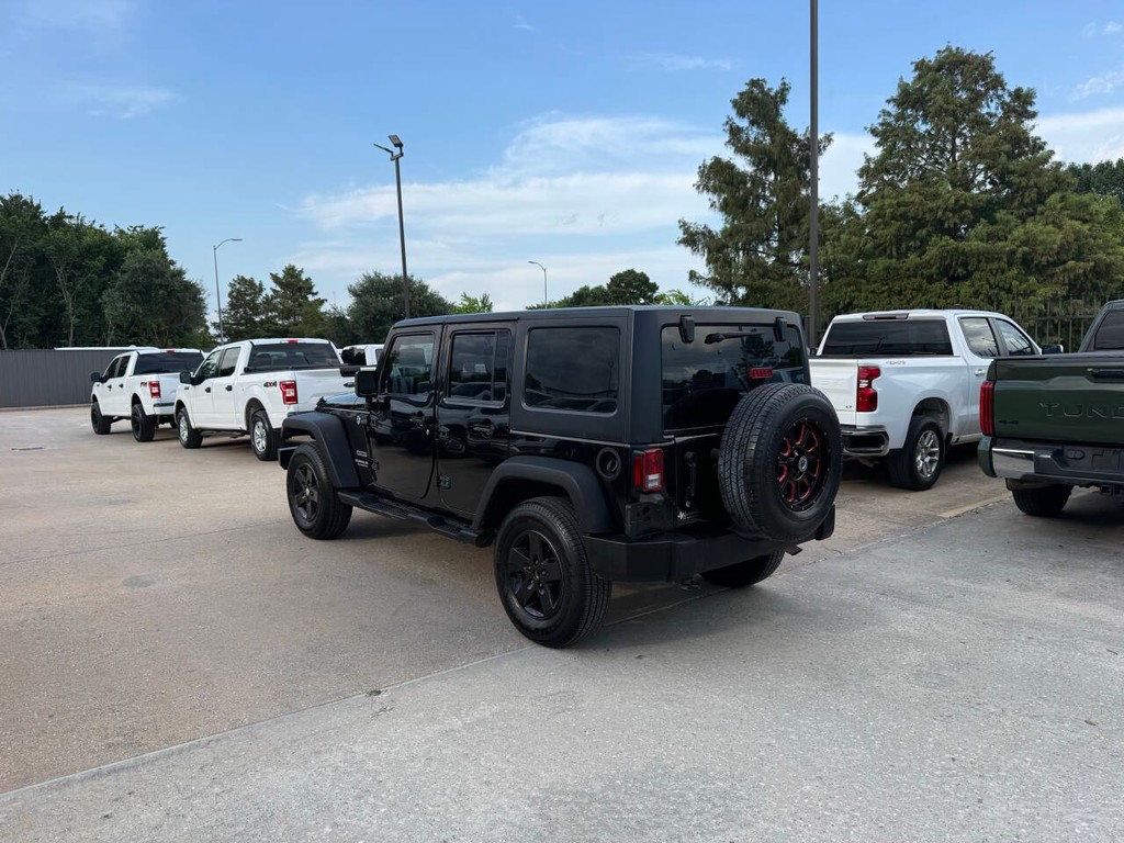 Jeep Wrangler Unlimited Vehicle Full-screen Gallery Image 04