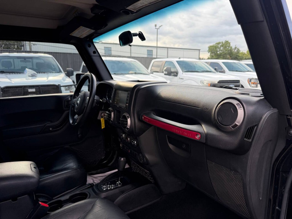 Jeep Wrangler Unlimited Vehicle Full-screen Gallery Image 09