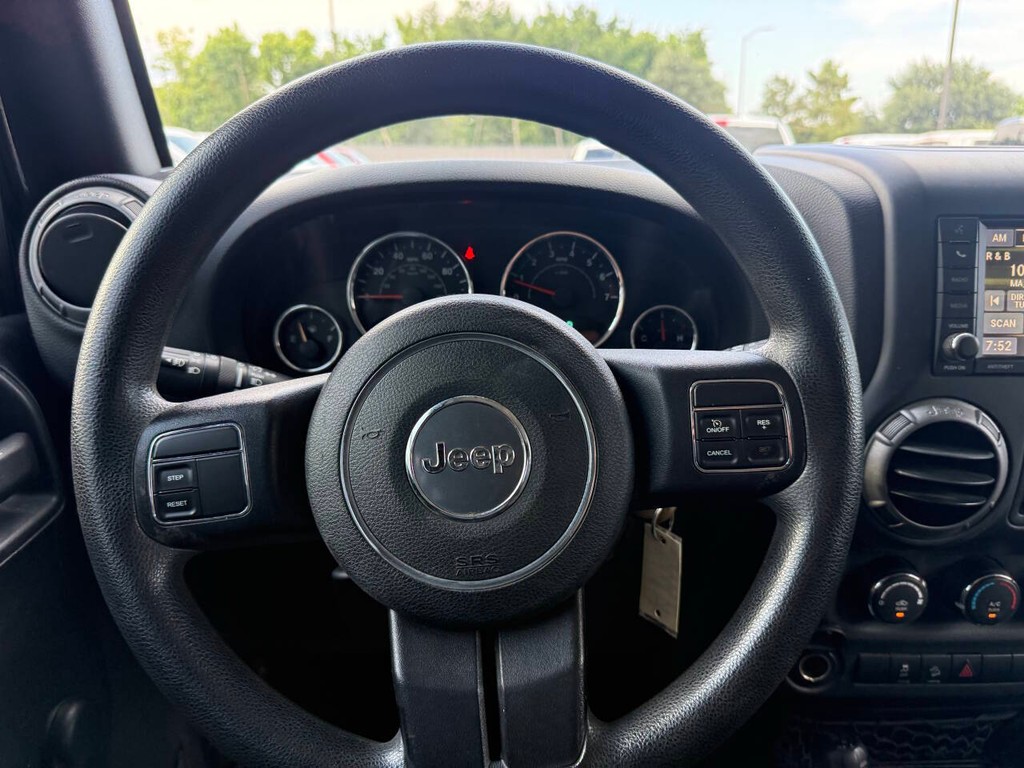 Jeep Wrangler Unlimited Vehicle Full-screen Gallery Image 23