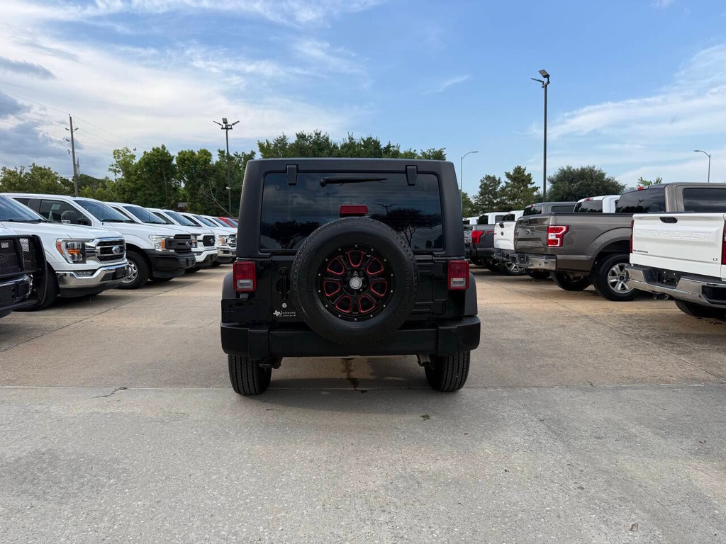 Jeep Wrangler Unlimited Vehicle Full-screen Gallery Image 37