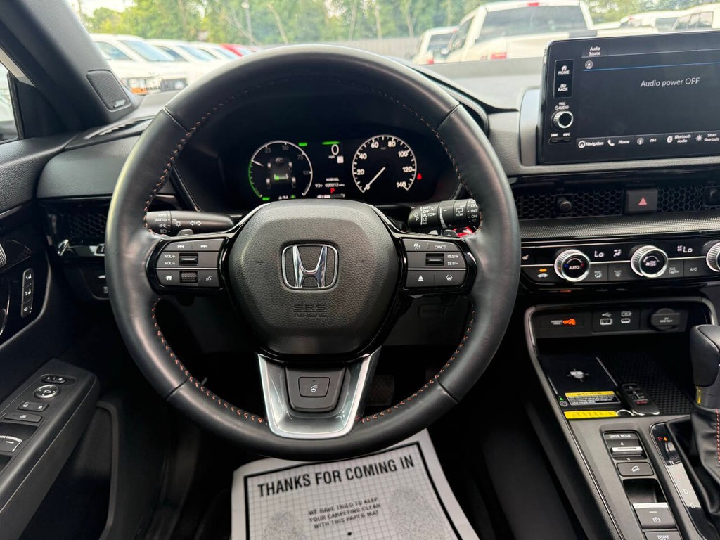 Honda CR-V Hybrid Vehicle Full-screen Gallery Image 21