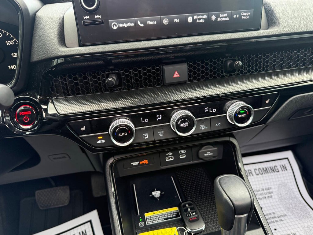 Honda CR-V Hybrid Vehicle Full-screen Gallery Image 27