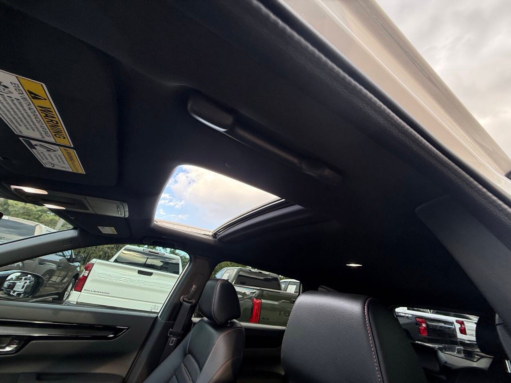 Honda CR-V Hybrid Vehicle Full-screen Gallery Image 30
