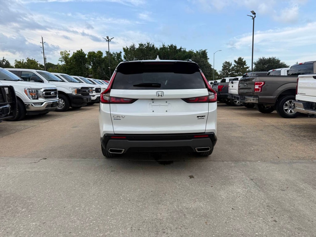 Honda CR-V Hybrid Vehicle Full-screen Gallery Image 38