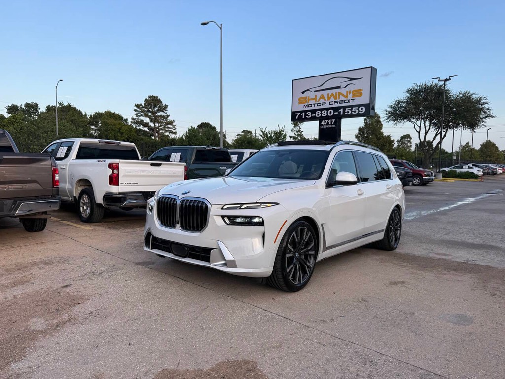 BMW X7 Vehicle Full-screen Gallery Image 47