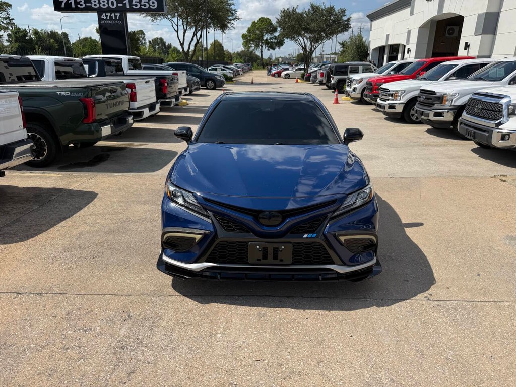 Toyota Camry Vehicle Full-screen Gallery Image 36