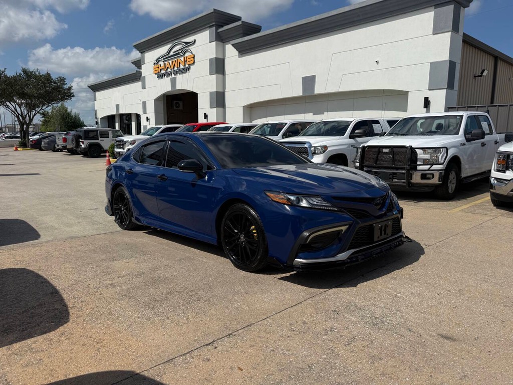 Toyota Camry Vehicle Full-screen Gallery Image 38