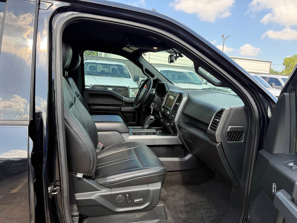 Ford F-150 Vehicle Full-screen Gallery Image 10