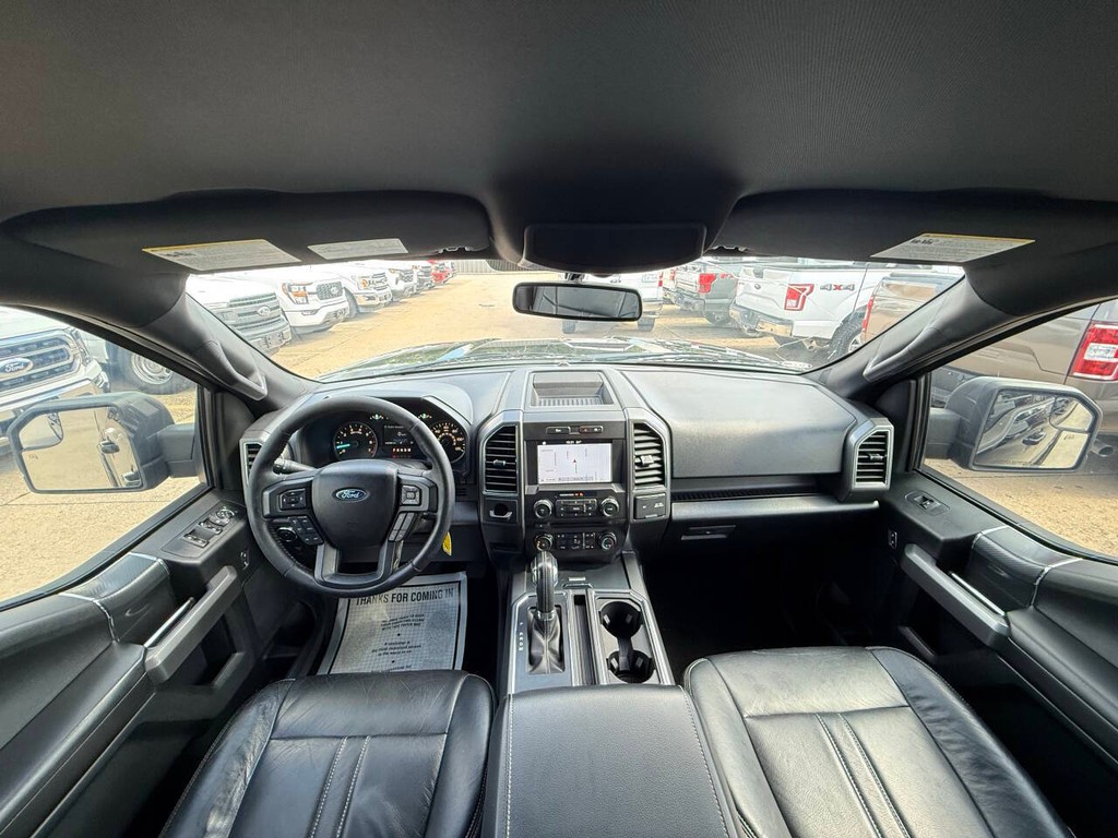 Ford F-150 Vehicle Full-screen Gallery Image 18