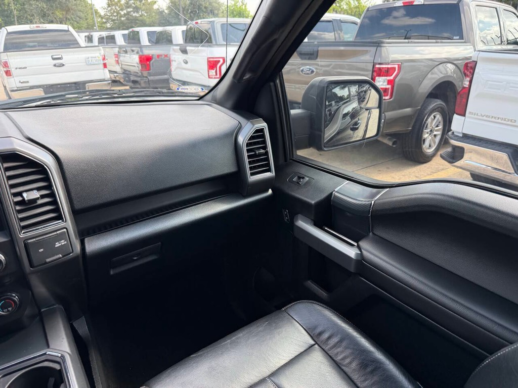 Ford F-150 Vehicle Full-screen Gallery Image 20