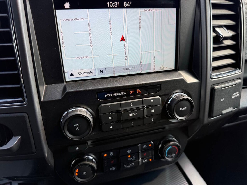 Ford F-150 Vehicle Full-screen Gallery Image 27