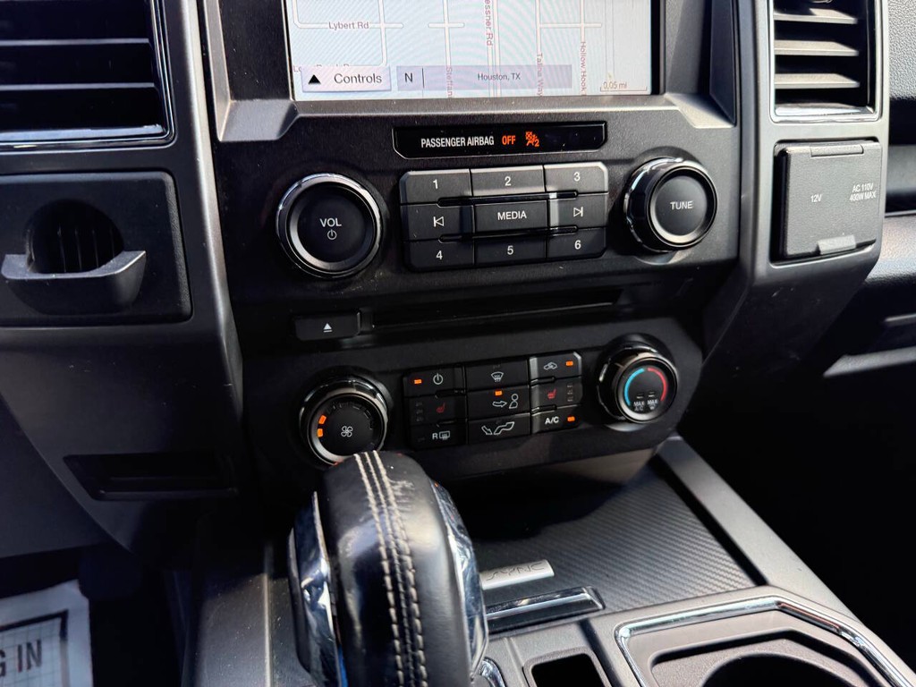 Ford F-150 Vehicle Full-screen Gallery Image 28