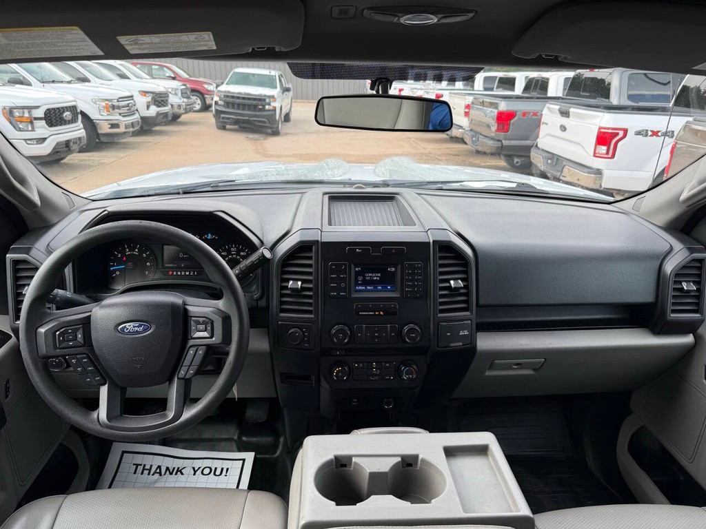 Ford F-150 Vehicle Full-screen Gallery Image 17