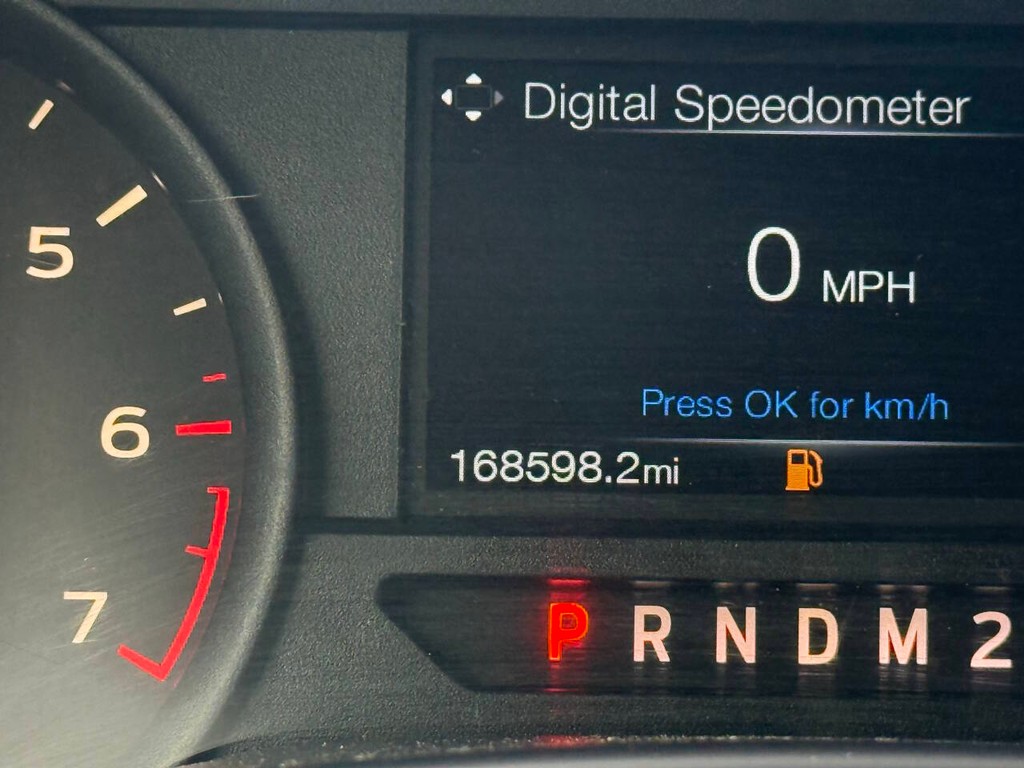 Ford F-150 Vehicle Full-screen Gallery Image 32