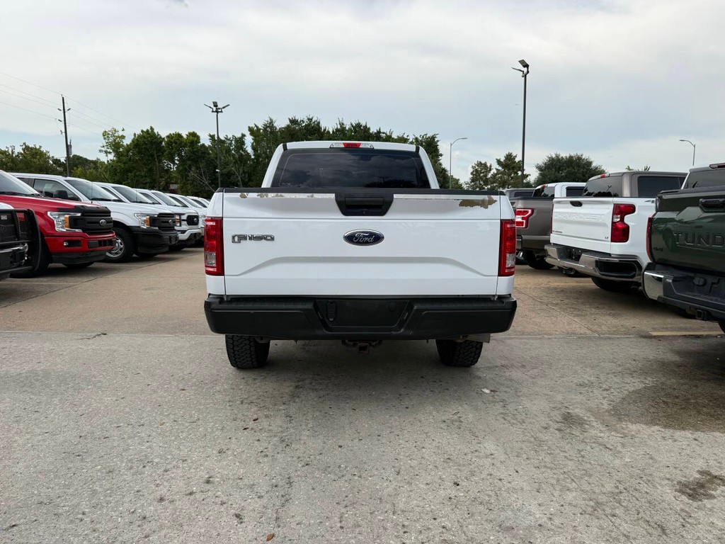 Ford F-150 Vehicle Full-screen Gallery Image 37