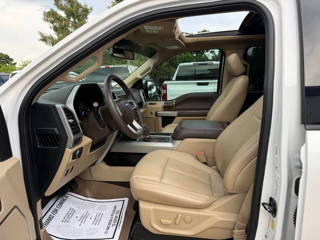 Ford F-150 Vehicle Full-screen Gallery Image 07