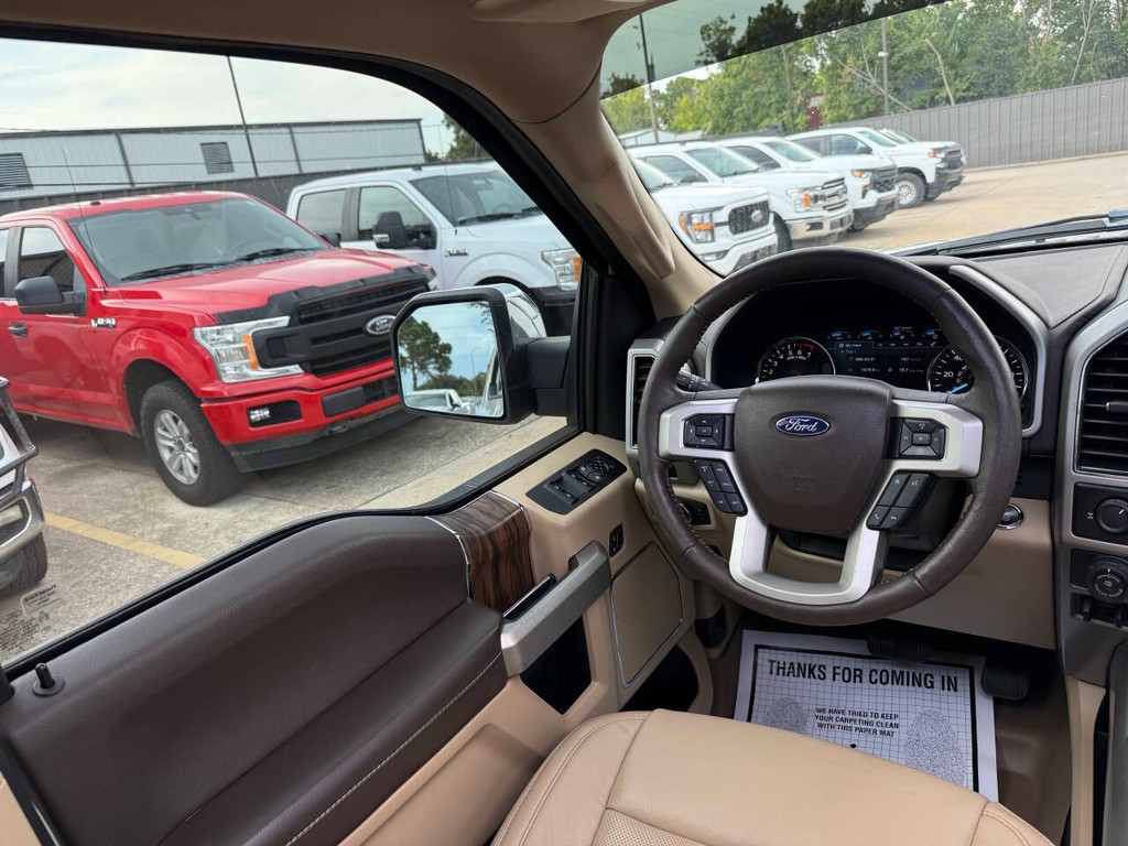 Ford F-150 Vehicle Full-screen Gallery Image 19