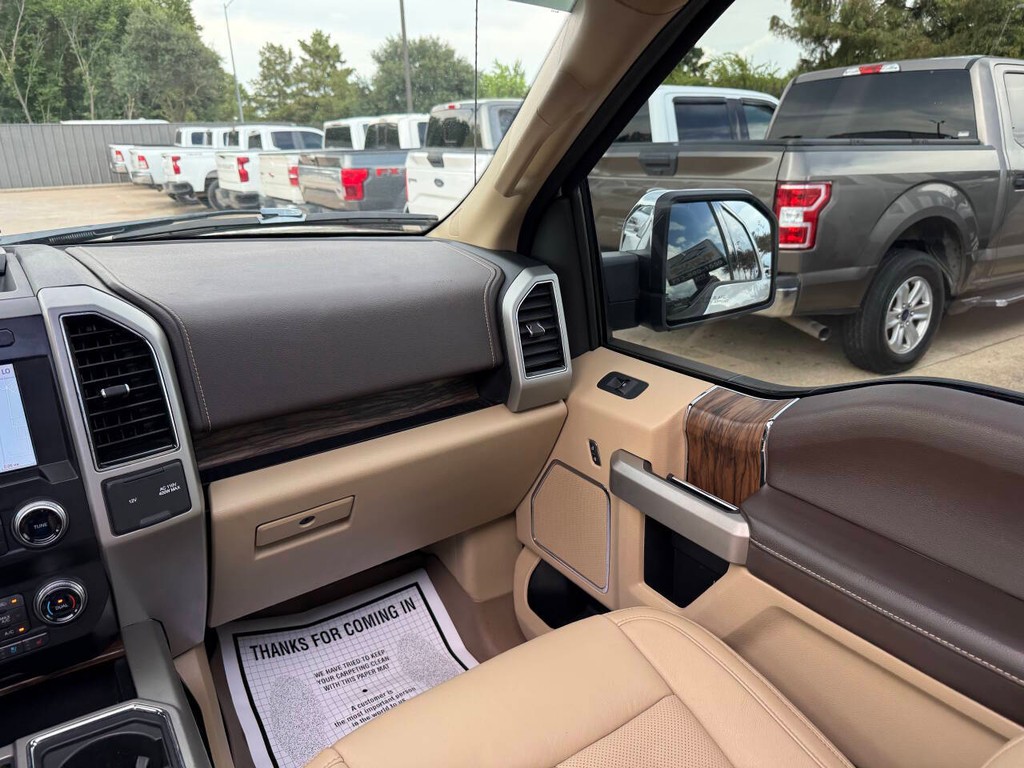 Ford F-150 Vehicle Full-screen Gallery Image 20