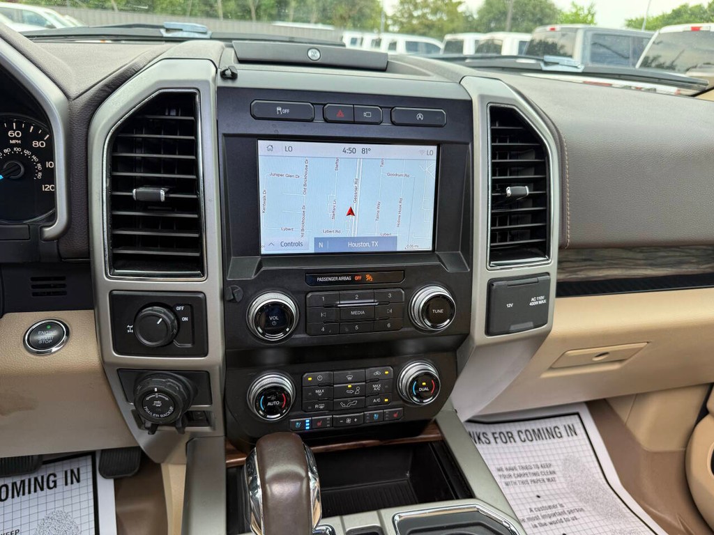 Ford F-150 Vehicle Full-screen Gallery Image 24