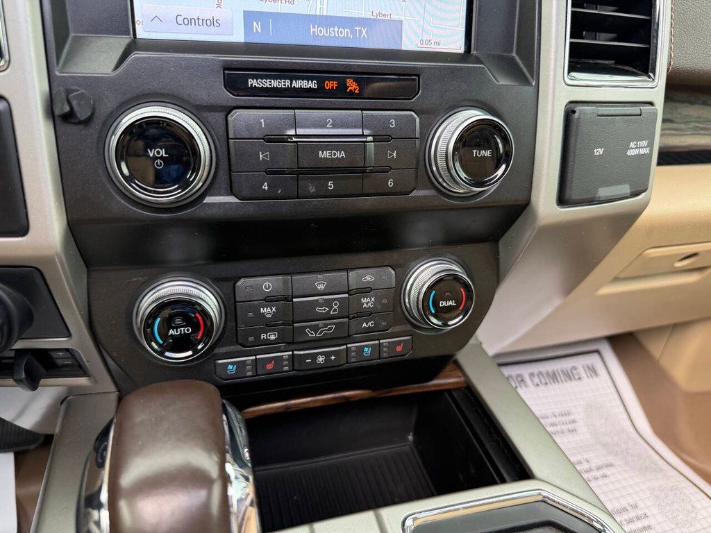 Ford F-150 Vehicle Full-screen Gallery Image 28