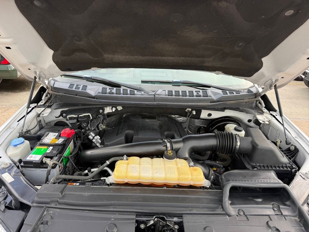 Ford F-150 Vehicle Full-screen Gallery Image 36