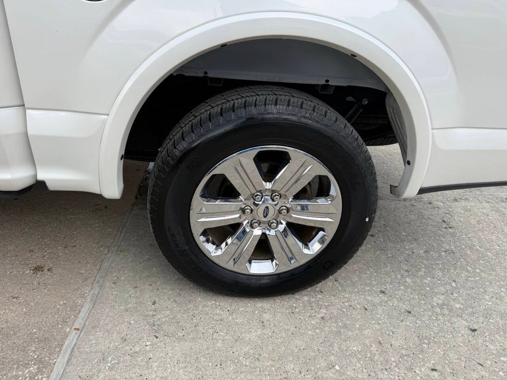 Ford F-150 Vehicle Full-screen Gallery Image 38